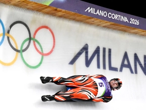 Rodel-Ass Müller im Einsitzerbewerb zur Halbzeit Zweiter