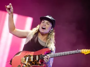 Tash Sultana verschiebt Europa-Tour