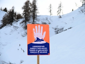 Weiter große Lawinengefahr in Westösterreich