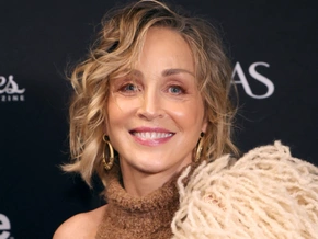 Weltstar Sharon Stone beehrt Innviertler Schaumrollenwelt