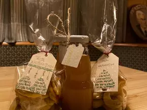 Keks und Punsch für die Krebshilfe