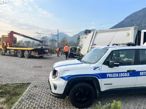 Meraner Ortspolizei lässt Autowracks entfernen