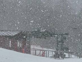 Wintercomeback in Italien: Dichter Schneefall überrascht am Morgen