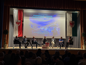 Podiumsdiskussion in Olang zu “Overtourism”