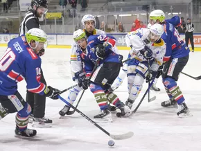 Ritten verliert und kämpft am Donnerstag gegen das Saisonaus