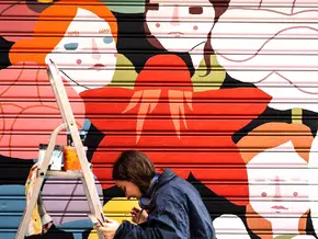 Street Art im Sinne der Freundlichkeit in Bozen