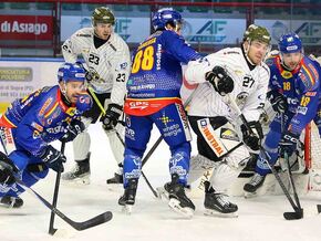 AHL: Meran holt sich Matchpucks