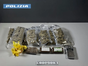 Ganze Familie widmet sich dem Drogenhandel