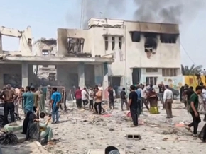 Schule bei Luftangriff im Zentraliran zerstört