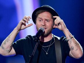 Johannes Oerding kehrt mit “Hotel” zu den Wurzeln zurück