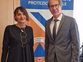 Regierungskommissärin besucht Agentur für Bevölkerungsschutz