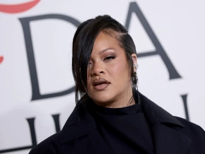 Rihanna heizt mit Clip Spekulationen um neues Album an