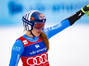 Goggia rast auf der letzten Rille zur Kristallkugel