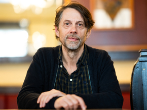 donaufestival: Gesten gegen “apokalyptisches Grundrauschen”