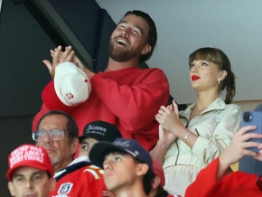 NFL-Star Kelce spielt weiter und nennt Swift als Motivation