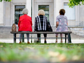 Gewalt gegen ältere Frauen unerforscht und “unsichtbar”