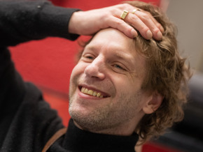 “Ich habe gelitten”: Voodoo Jürgens’ neues Album “Gschnas”