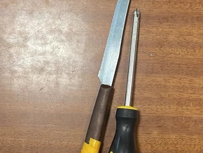 Für maskierten Automaten-Knacker klicken die Handschellen