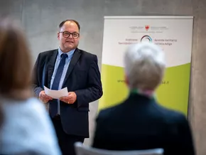 Landesregierung bestätigt Generaldirektor des Sanitätsbetriebes