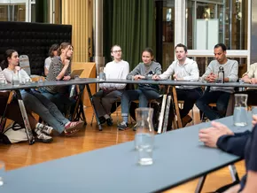 Gespräch mit Adenauer-Stipendiatinnen und -Stipendiaten über Autonomie