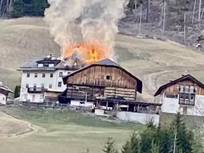 Großbrand eines Wohngebäudes in Wengen