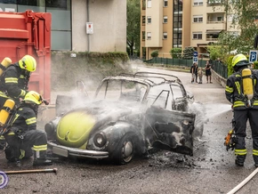 Oldtimer geht in Meran in Flammen auf