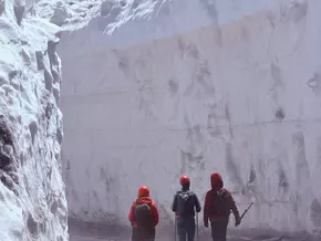 Süditalien: Schneemassen lassen Menschen wie Ameisen aussehen
