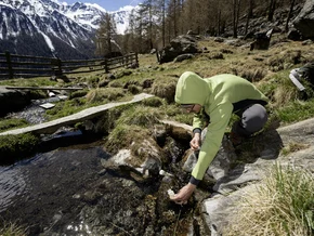 Versteckte Gefahr im Schmelzwasser: Warum Südtirols Alpenquellen unter Beobachtung stehen