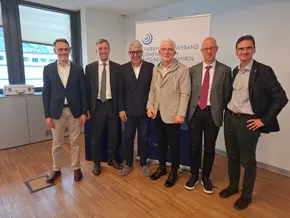 “Entscheidend für Südtirols Zukunft”: Stärkung der Zusammenarbeit zwischen Uni und Unternehmen