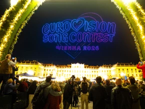 Eine Drohnenreigen zur ESC-Einstimmung in Schönbrunn