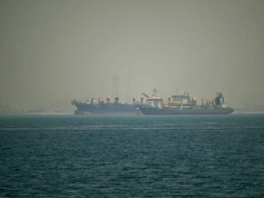 Iran greift mehrere Frachtschiffe in Straße von Hormuz an