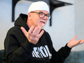 Neues DJ-Ötzi-Album zeigt auch “den Mann unter der Haube”