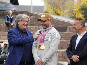 Festlicher Empfang für Paralympiasieger Emanuel Perathoner in Lajen