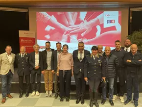 Mietwagen- und Taxiunternehmer im Austausch