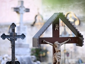 Erneut Grüfte und Gräber in Niederösterreich geöffnet