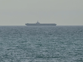 Iranische Boote schießen auf Tanker in Straße von Hormuz