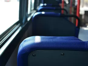 Teenie in Norwegen stiehlt Bus und fährt nach Schweden