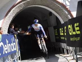 Pellizzari gewinnt die zweite Etappe der Tour of the Alps 2026