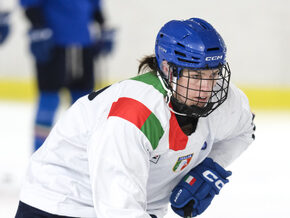 Südtirolerin Stocker startet mit Italien in die Eishockey-WM