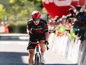 Jasch, Flucht zum Sieg in Trient