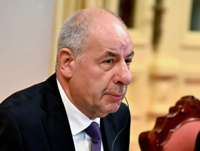 Ungarns Präsident trifft am Mittwoch Parteichefs