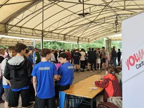600 Schülerinnen und Schüler des Campus Fagen Bozen laufen für Klima und Wasser