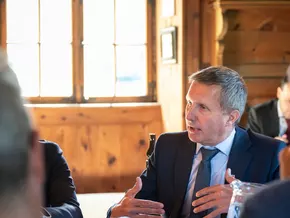 Landesregierung will in ländliches Wegenetz investieren