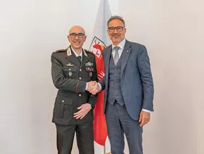 Abschiedsbesuch des Carabinieri-Kommandanten bei Kompatscher