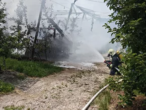 Laag: Erntewagen gerät in Brand