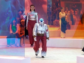 Aus für Models? Roboter auf dem Laufsteg