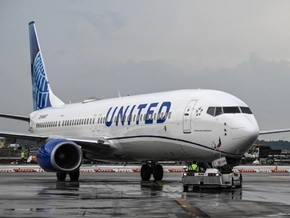 Maschine kollidiert im Landeanflug auf US-Airport mit Lkw