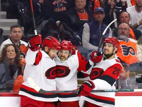 Carolina Hurricanes erster NHL-Halbfinalist