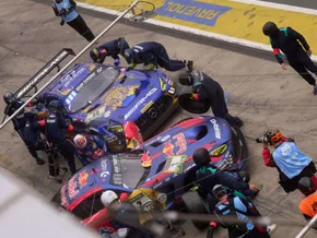 Panne stoppt führenden Verstappen auf dem Nürburgring
