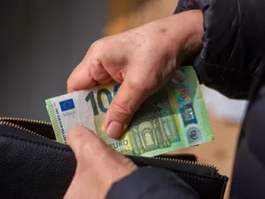 Oxfam: Lücke zwischen hohen und niedrigen Einkommen wächst